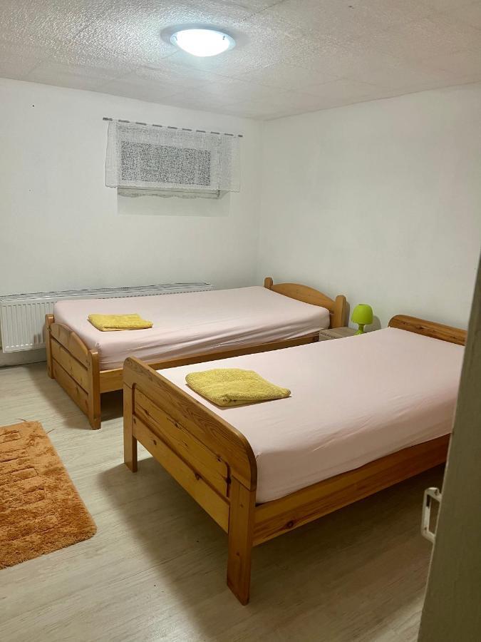 Doppelbett Zimmer Mit Gemeinschaftbad Borgholzhausen Extérieur photo